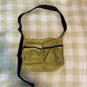 BAGGU Crossbody Bag in Lemongrass